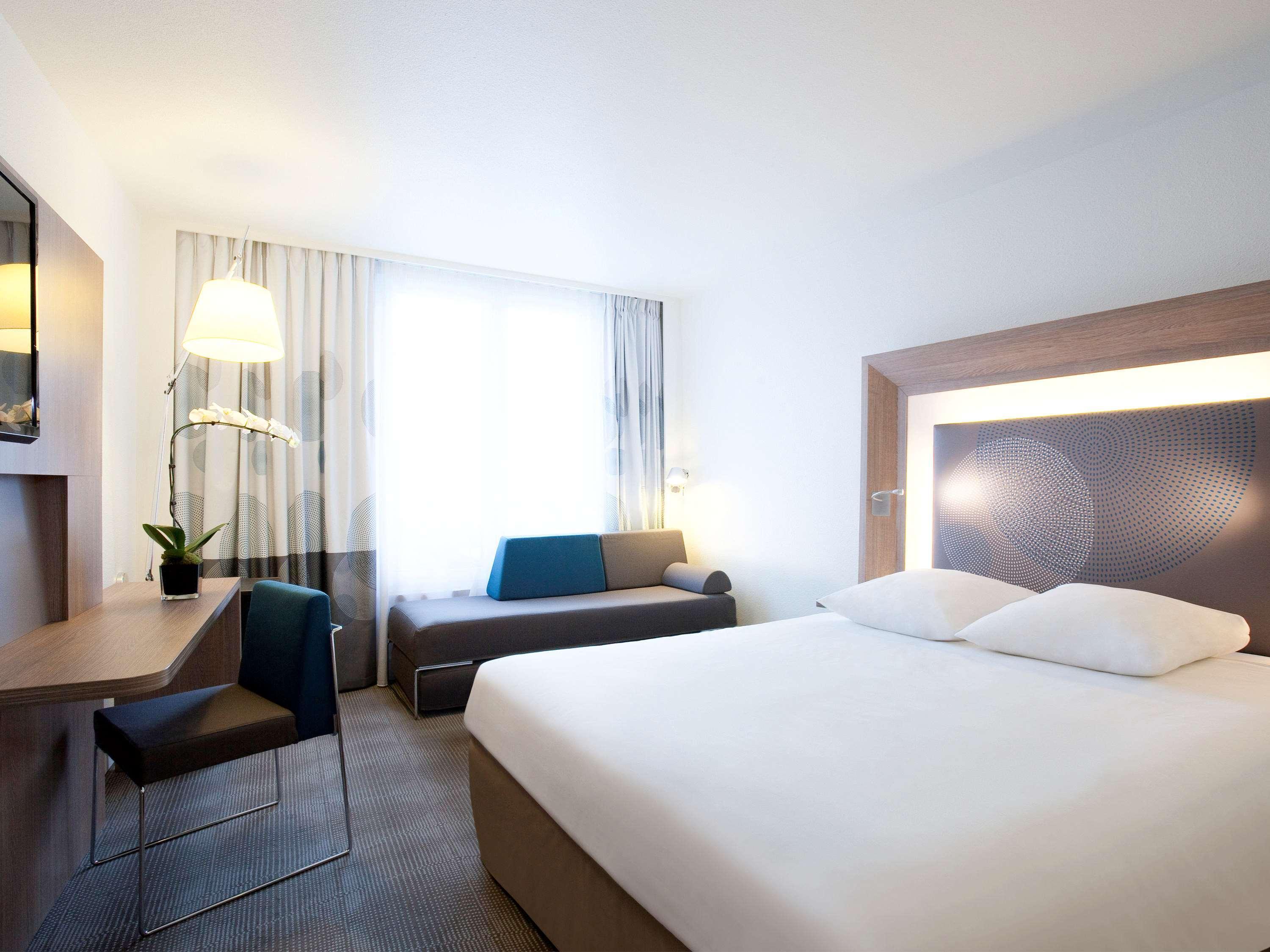 Novotel Fontainebleau Ury Exterior foto
