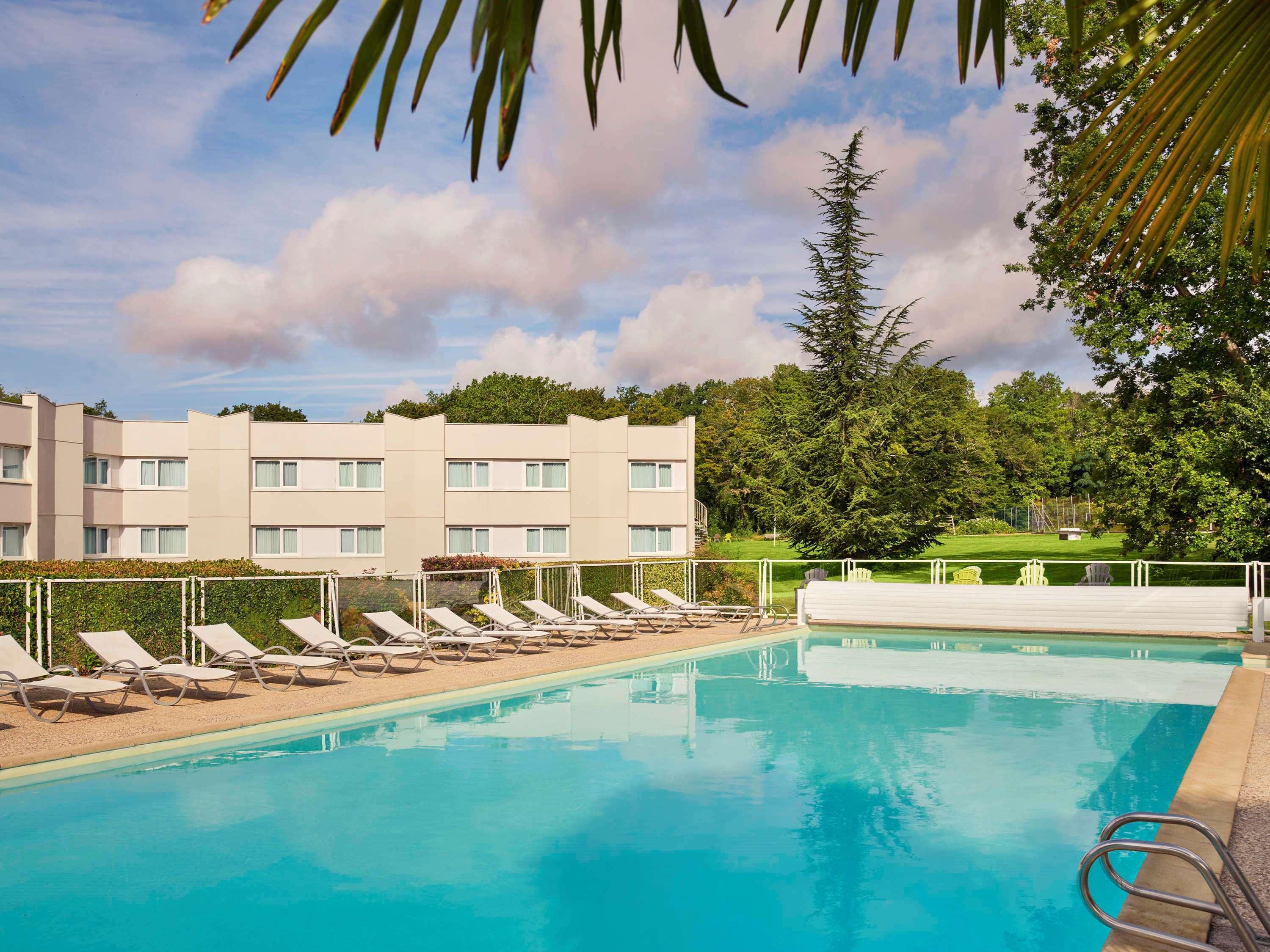Novotel Fontainebleau Ury Exterior foto