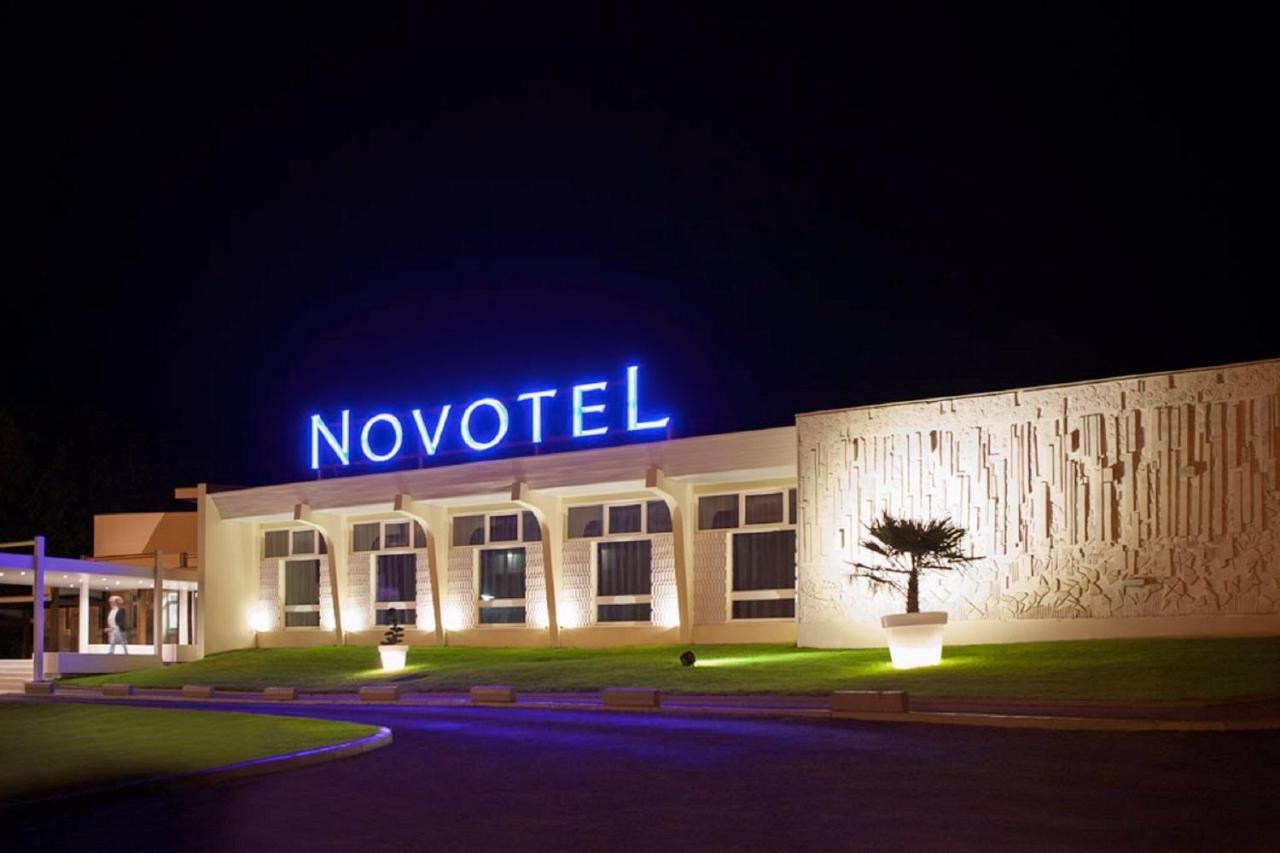 Novotel Fontainebleau Ury Exterior foto